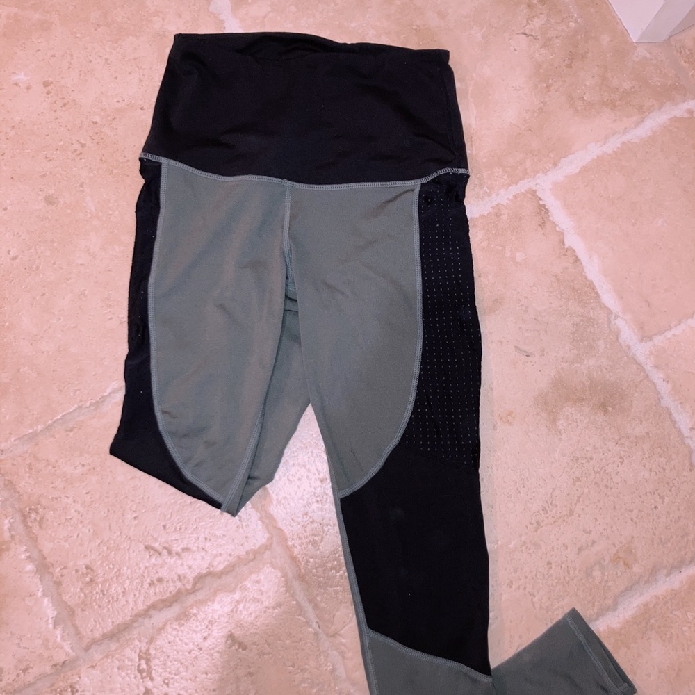 Brooke Taylors yoga leggings